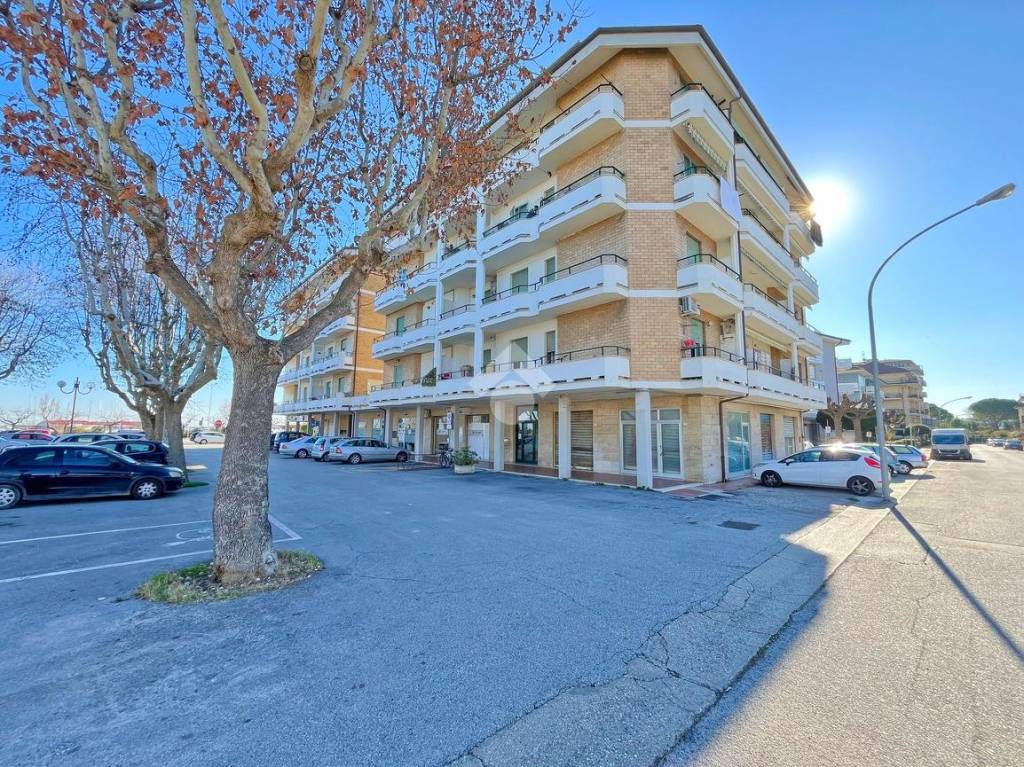 Appartamento in vendita a Porto San Giorgio via Napoli, 5