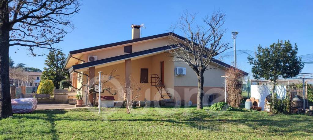 Villa in vendita a Talmassons via Lestizza