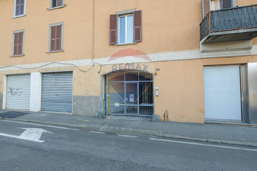Negozio in vendita a Bergamo via san bernardino, 136