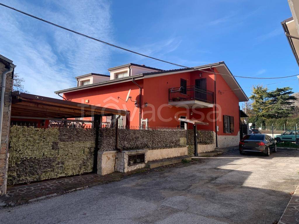 Villa in vendita ad Avezzano via Romana, 21