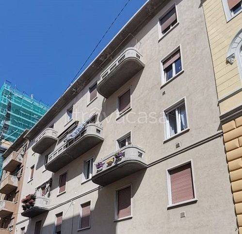 Appartamento in vendita a Trieste via Mansanta