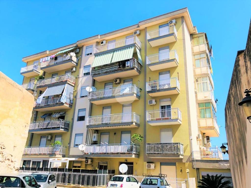 Appartamento in vendita a Palermo via Conte Federico, 84