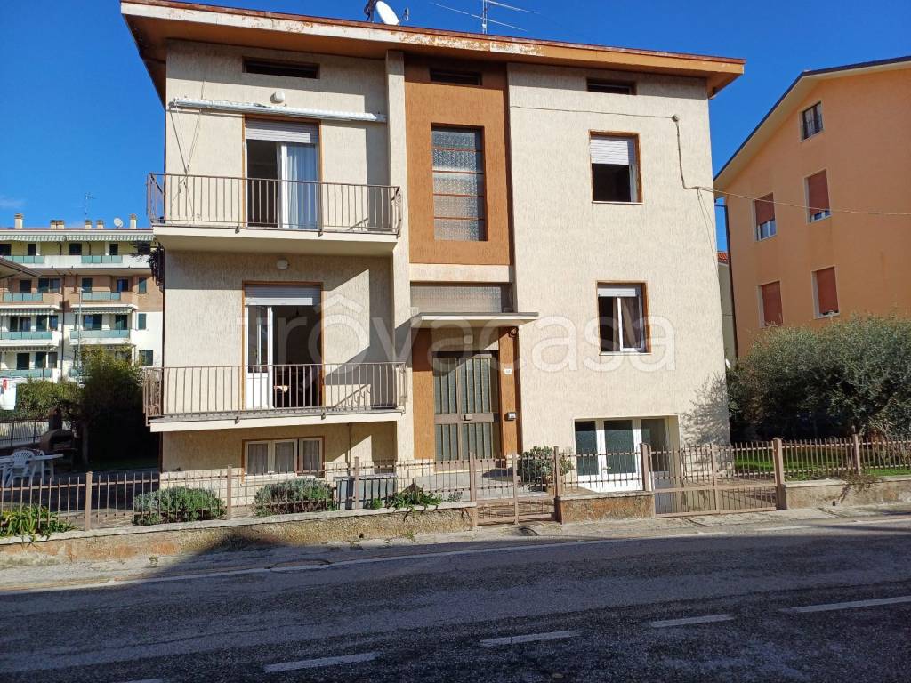 Appartamento in vendita a Vallefoglia via Giuseppe Mazzini, 17
