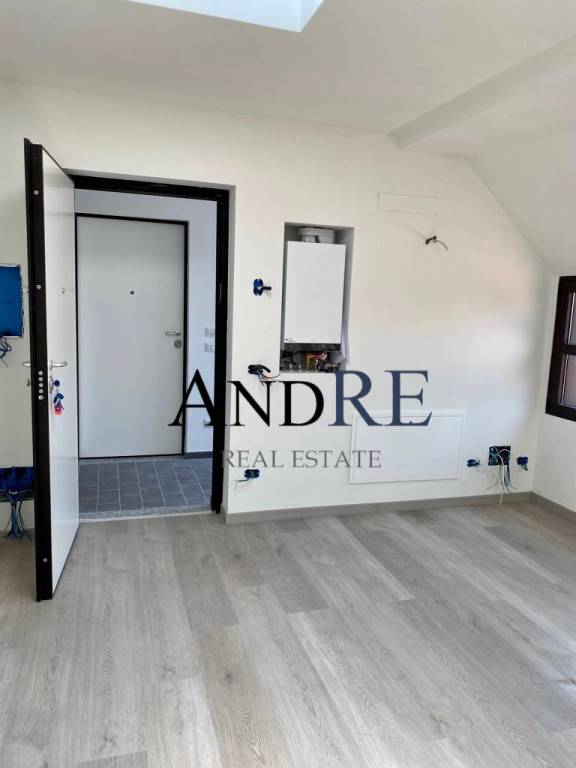 Appartamento in vendita a Vigevano via Benedetto Cairoli