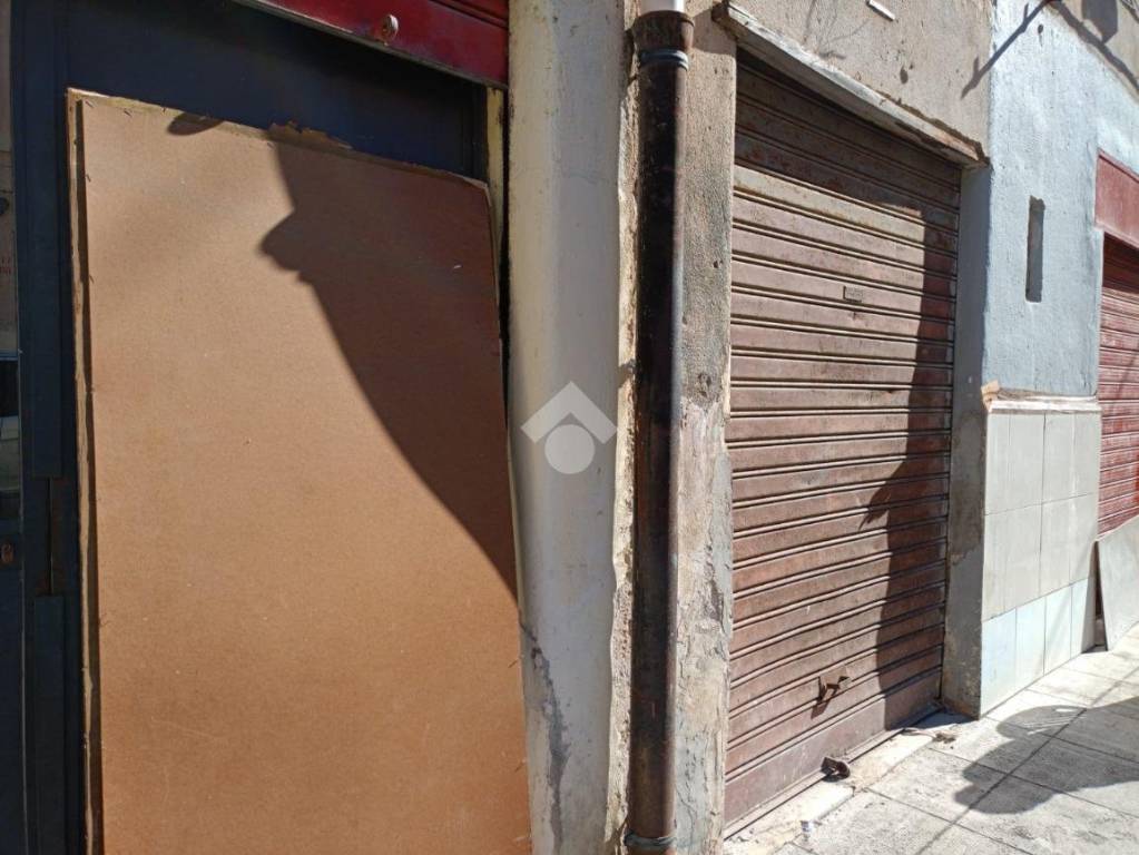 Garage in vendita a Palermo via de Borch, 70