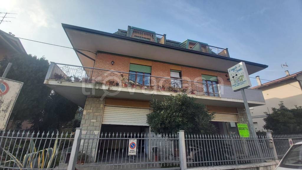 Casa Indipendente in vendita a Porto Sant'Elpidio via Friuli, 5/7