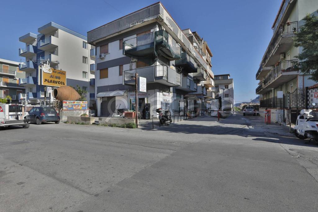 Appartamento in vendita a Palermo via San Lorenzo, 291