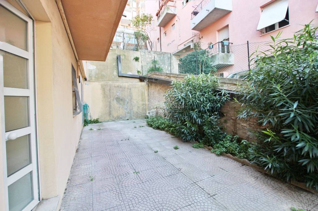 Appartamento in vendita ad Ancona via Rovereto