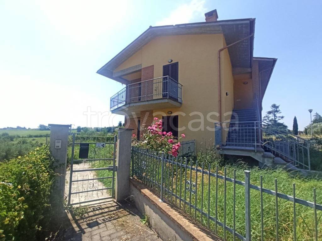 Appartamento in vendita a Castiglione del Lago viale Perugia, 18