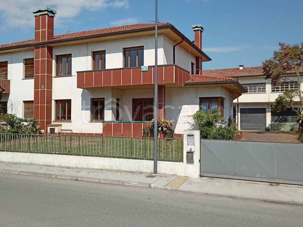 Villa Bifamiliare in in vendita da privato a Gonars via Trieste