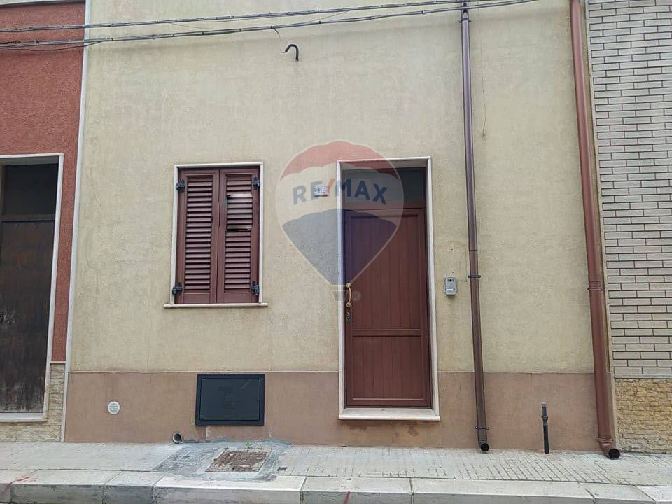 Casa Indipendente in vendita a San Vito dei Normanni via Mesagne, 112