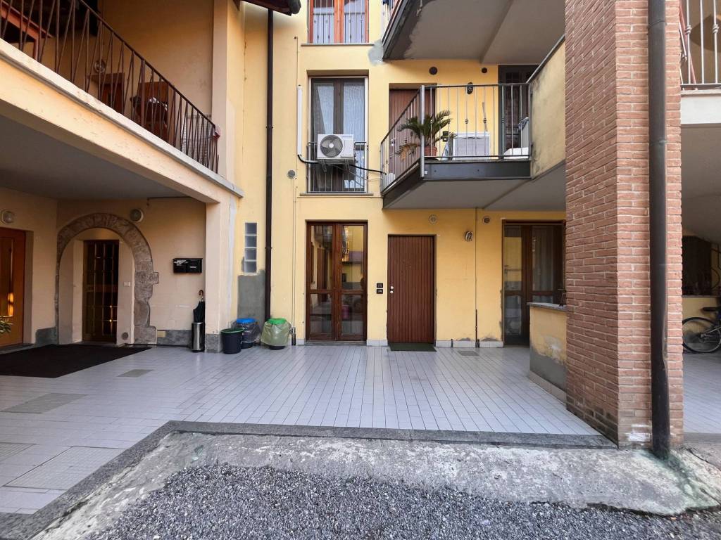 Appartamento in vendita a Calusco d'Adda via Monte Grappa
