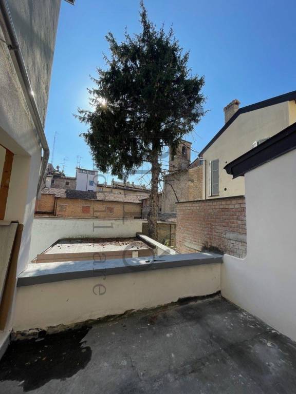 Appartamento in vendita a Parma borgo Naviglio