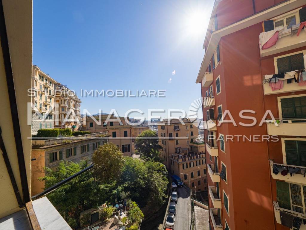 Appartamento in vendita a Genova via Angelo Ceppi di Bairolo, 8