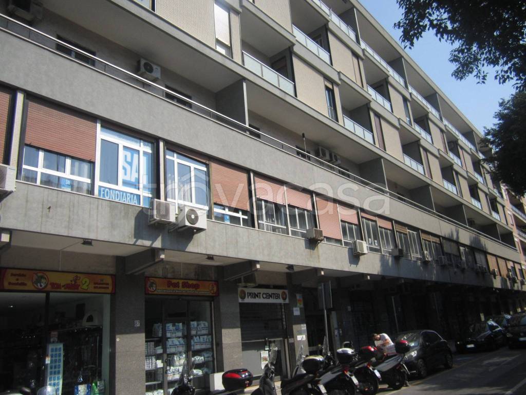 Ufficio in vendita a Messina via Giuseppe La Farina, 91