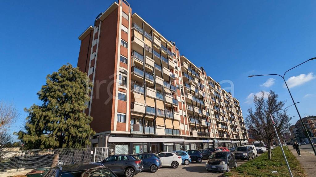 Appartamento in vendita a Torino via Druento, 38