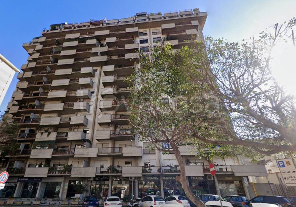 Appartamento in vendita a Palermo via del Carabiniere
