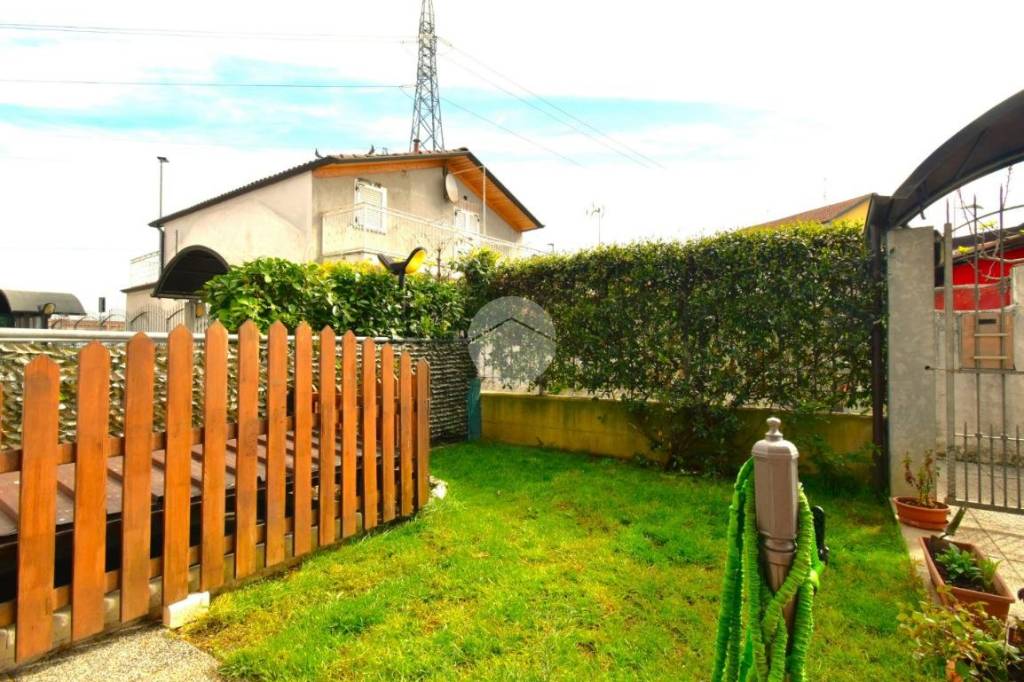 Villa a Schiera in vendita a Nichelino via Alessandro Volta, 48
