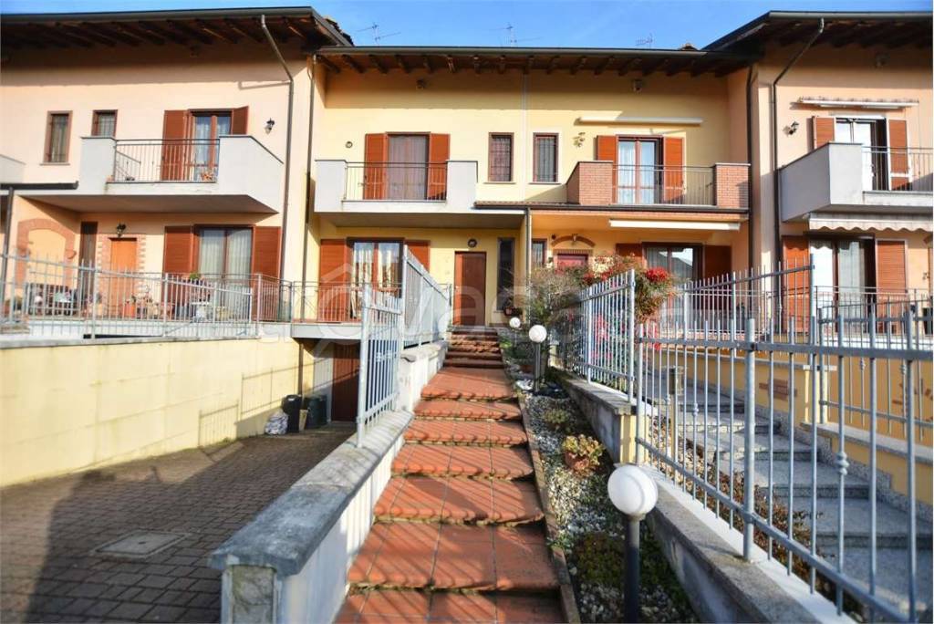Villa a Schiera in vendita a Borghetto Lodigiano via Falcone, 27