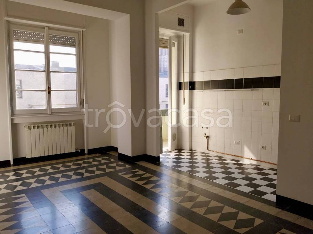 Appartamento in affitto a Milano via Pietro Colletta