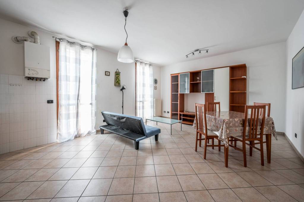 Appartamento in vendita a Reggio nell'Emilia via Bagni