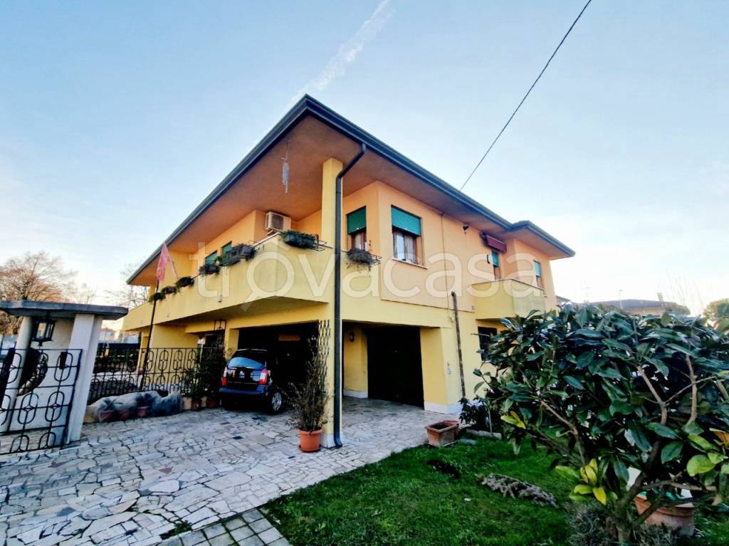 Villa Bifamiliare in vendita a Ospedaletto Euganeo via tigli