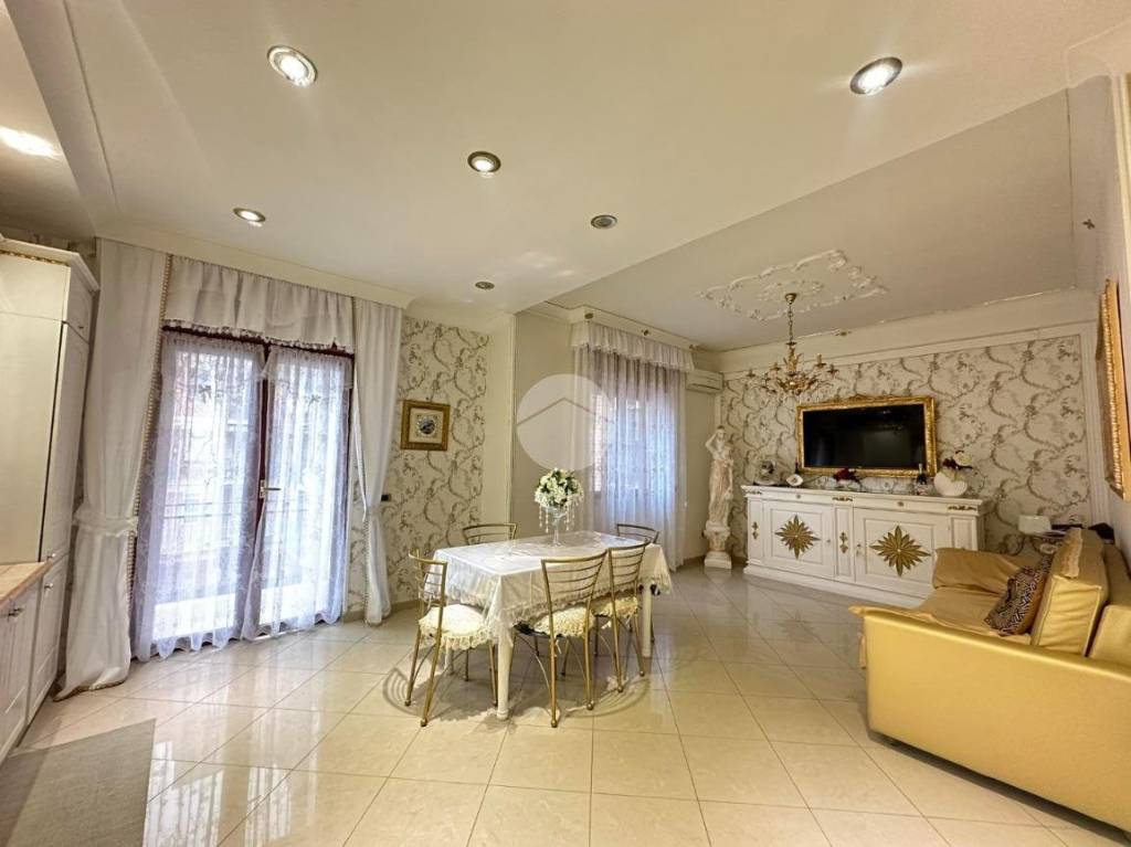 Appartamento in vendita a Napoli traversa IV Italia, 11