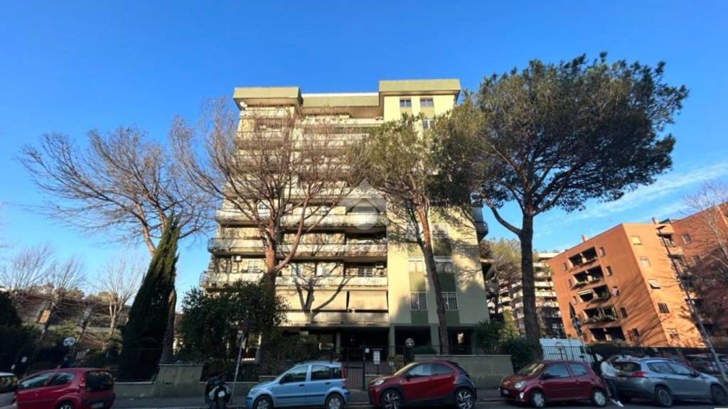Appartamento in vendita a Roma via del Fosso del Torrino, 45