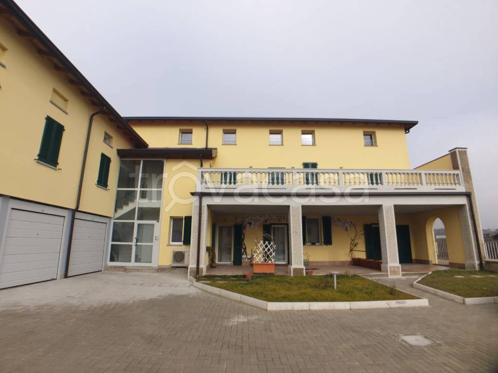 Appartamento in vendita a Santo Stefano Lodigiano via Vittorio Veneto, 86