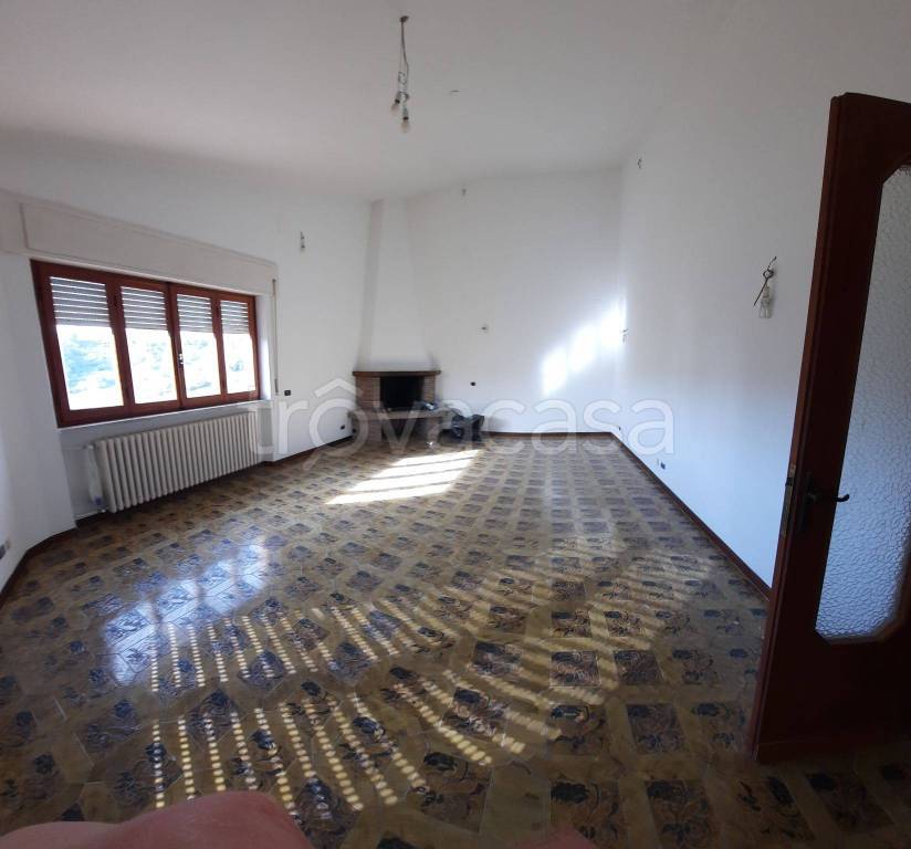 Appartamento in in affitto da privato a Castelnuovo di Porto piazza Camillo Benso di Cavour, 4