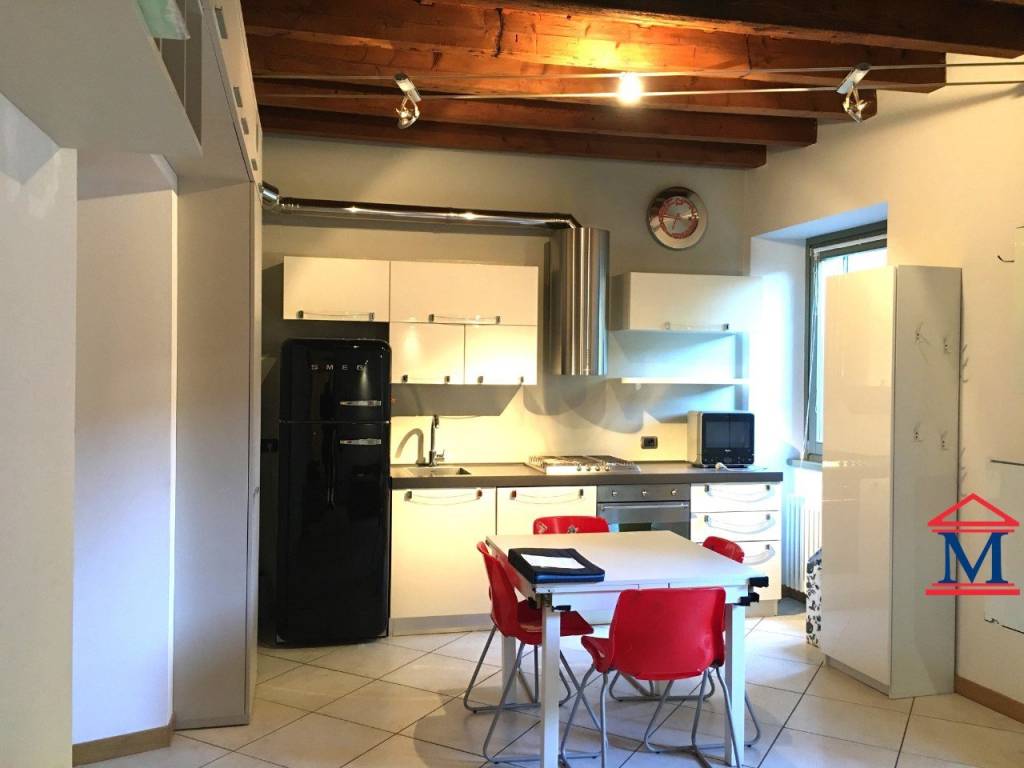 Appartamento in vendita ad Alzano Lombardo via Antonio Locatelli
