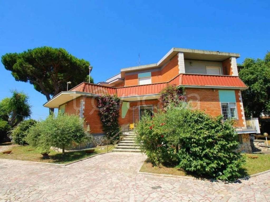 Villa in in vendita da privato ad Anzio via delle Ginestre