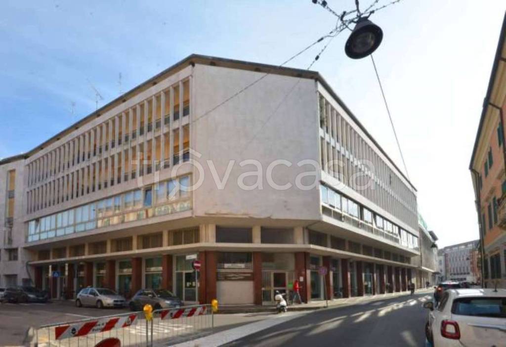 Ufficio in vendita a Rovigo via Giuseppe Verdi, 1, 45100