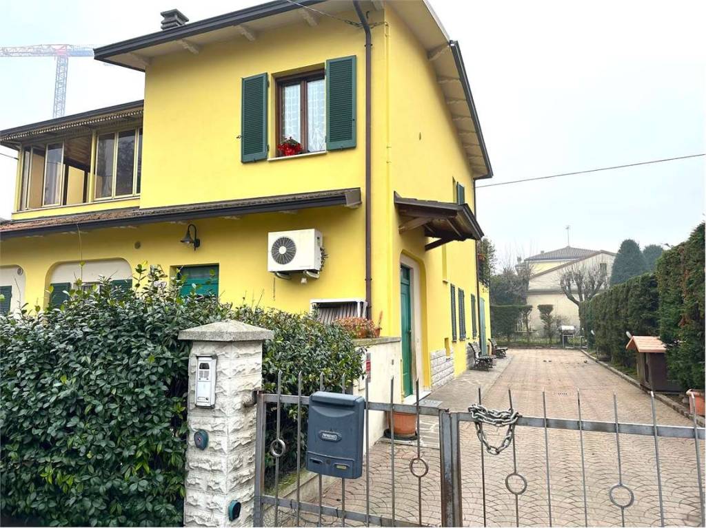 Casa Indipendente in vendita a Soliera via Giovanni Pascoli, 7