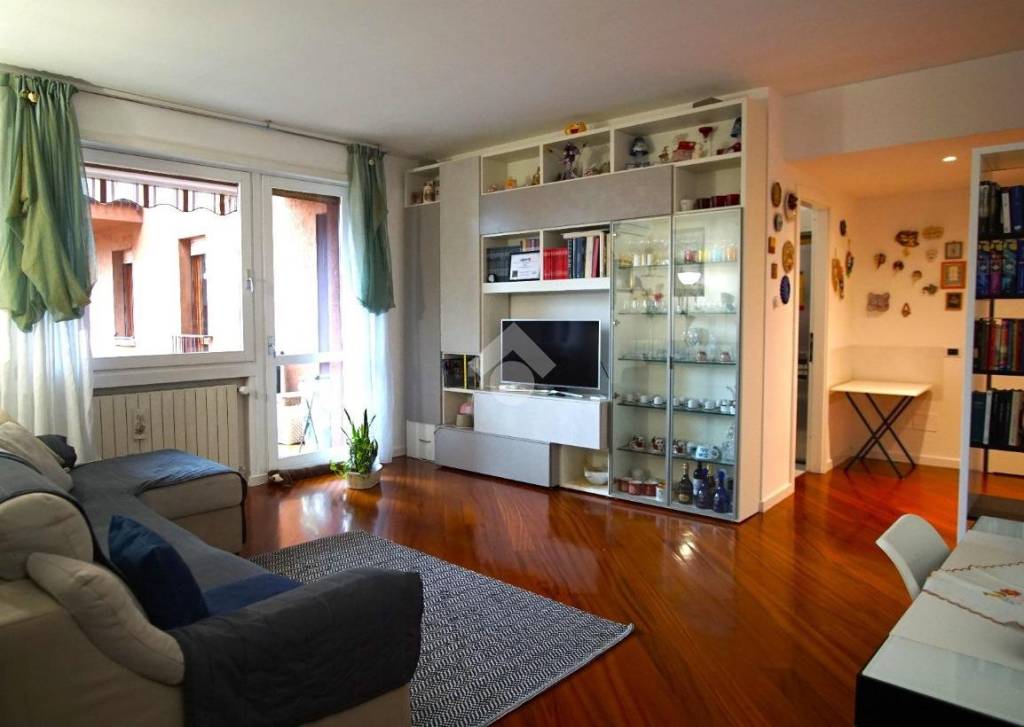 Appartamento in vendita a Costa Volpino via f. Turati, 21