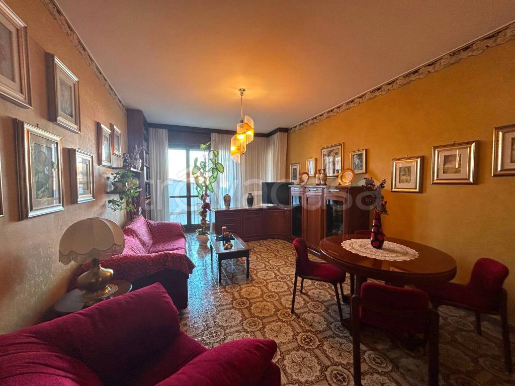 Appartamento in vendita a Cormano via 24 Maggio, 52