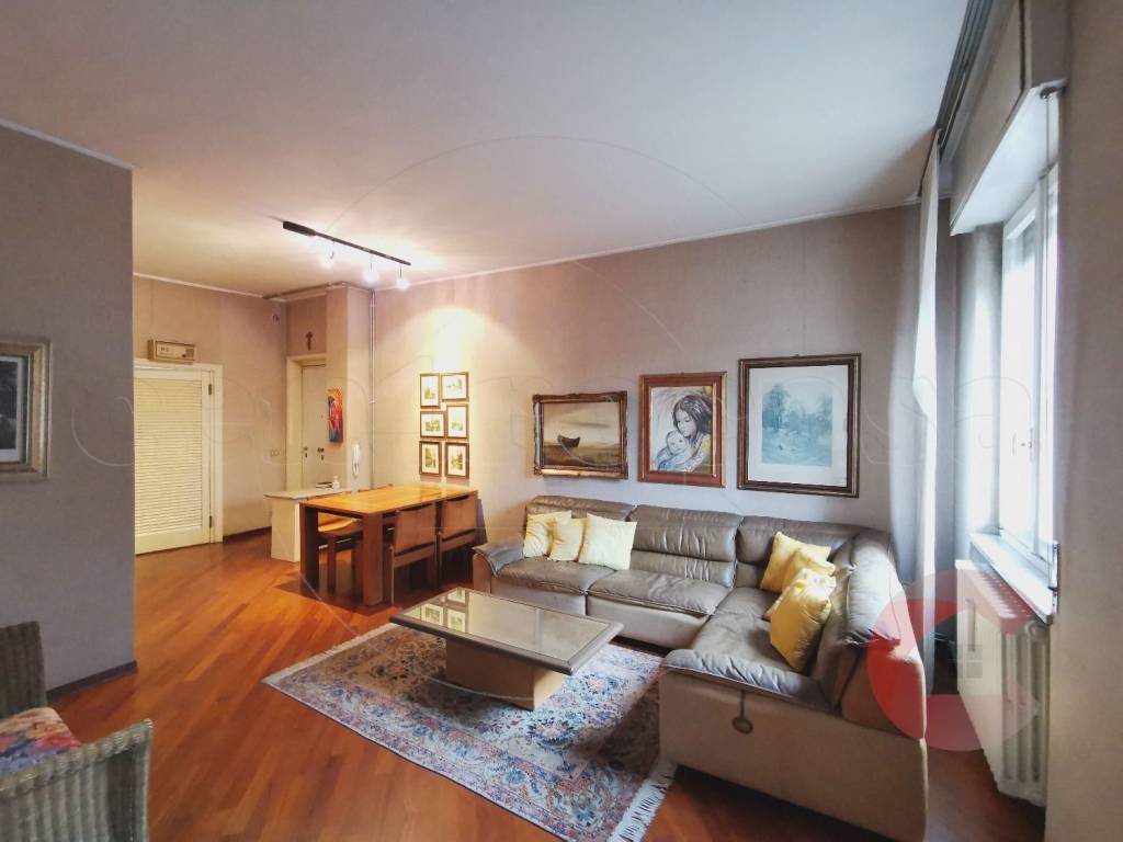 Appartamento in vendita a Inveruno via Fiori