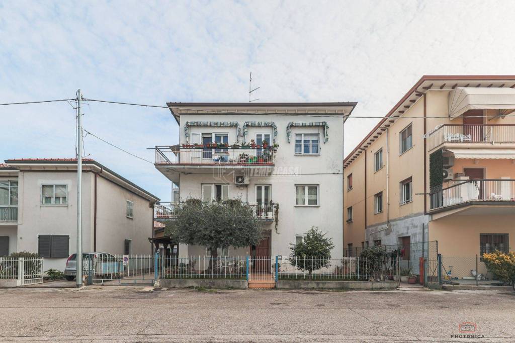 Appartamento in vendita a Riccione viale Latina