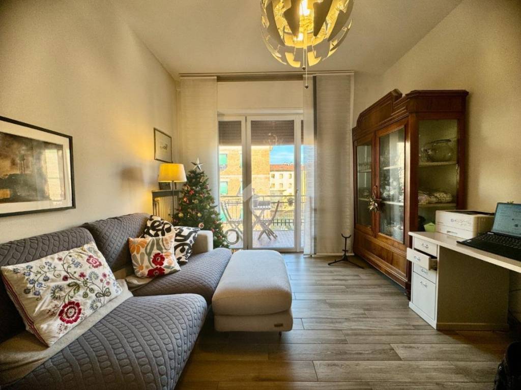 Appartamento in vendita a Reggio nell'Emilia via donatell0