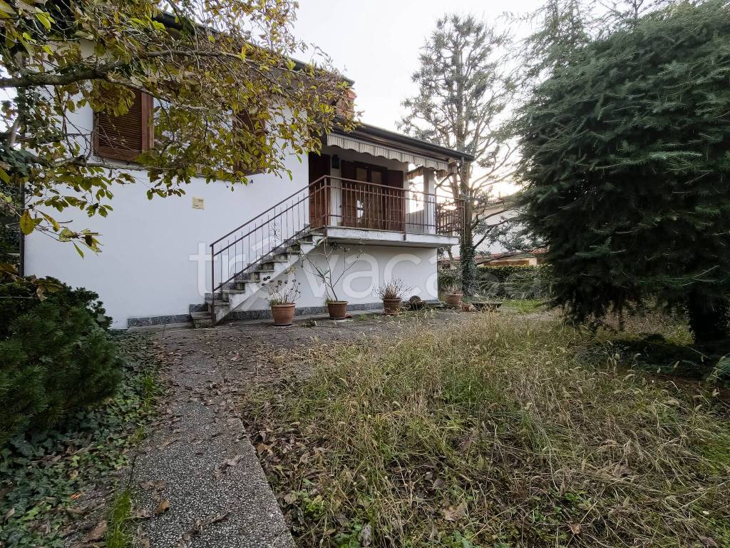 Villa in vendita ad Arzago d'Adda via delle Fontanelle