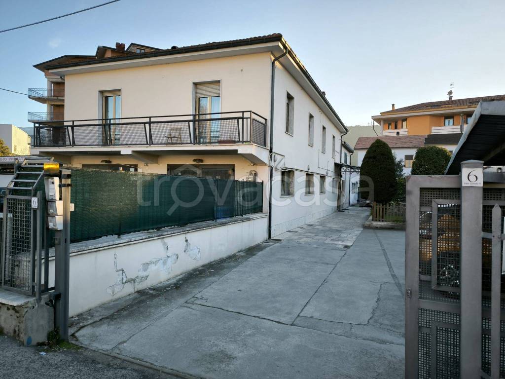 Appartamento in vendita a L'Aquila viale Corrado iv, 6