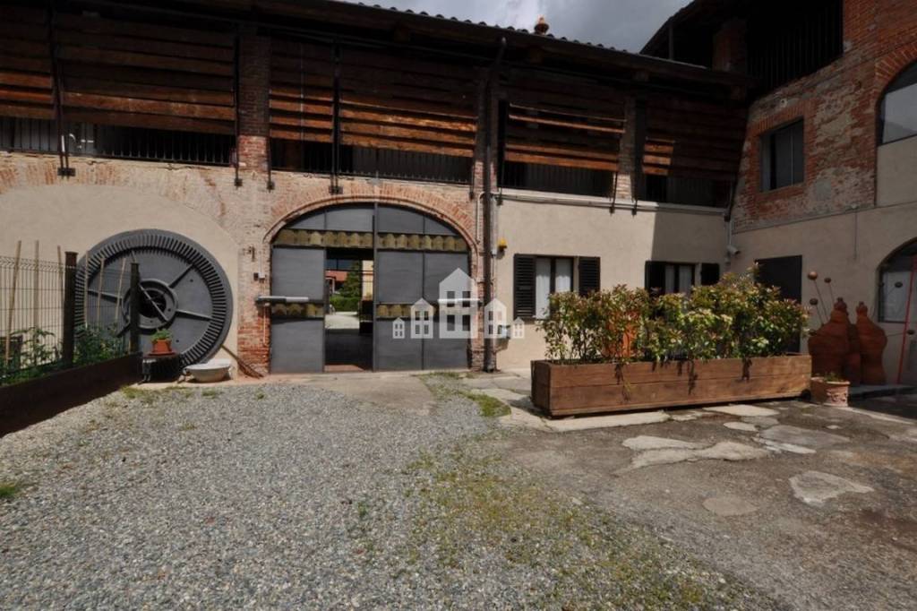 Appartamento in vendita a Castellamonte frazione Spineto, 61