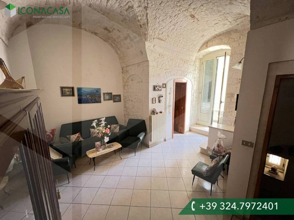 Casa Indipendente in vendita a Conversano via Giulio Antonio Acquaviva d'Aragona