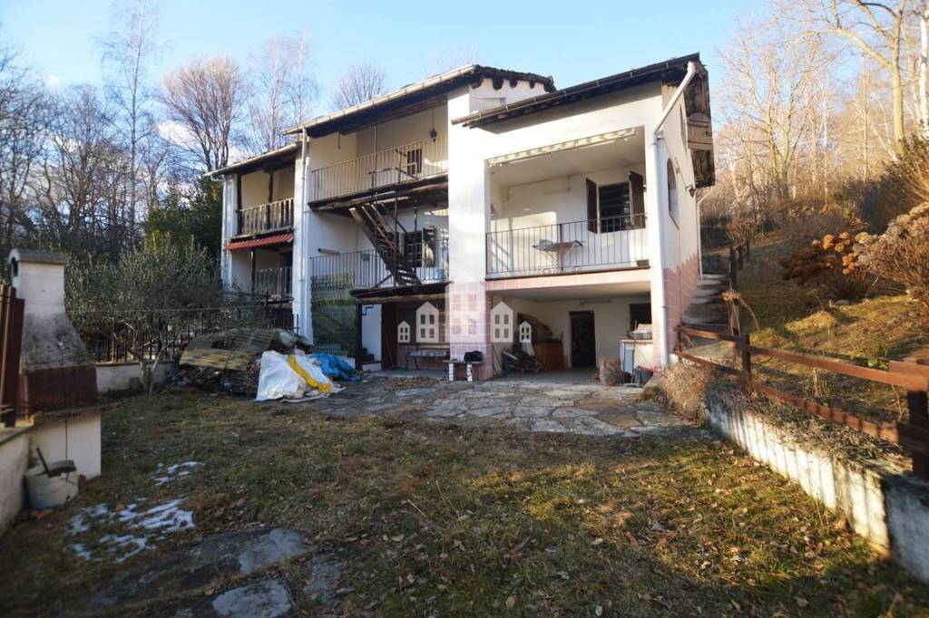 Casa Indipendente in vendita a Castelnuovo Nigra via Zerbini, snc