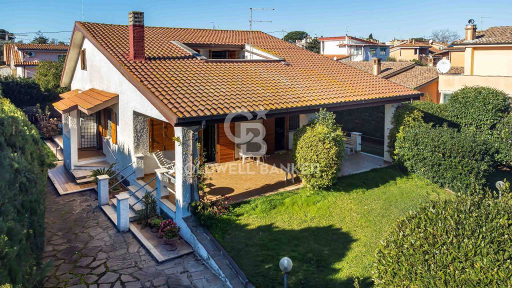 Villa in vendita ad Ardea via Tronto