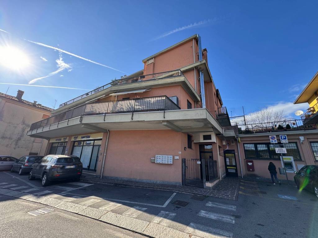 Appartamento in vendita a Calusco d'Adda viale dei Pioppi, 33