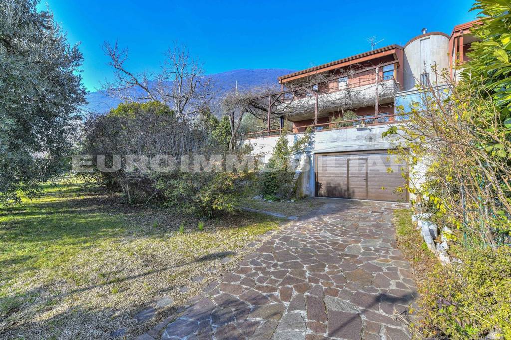Villa in vendita a Botticino via Puccini, 57