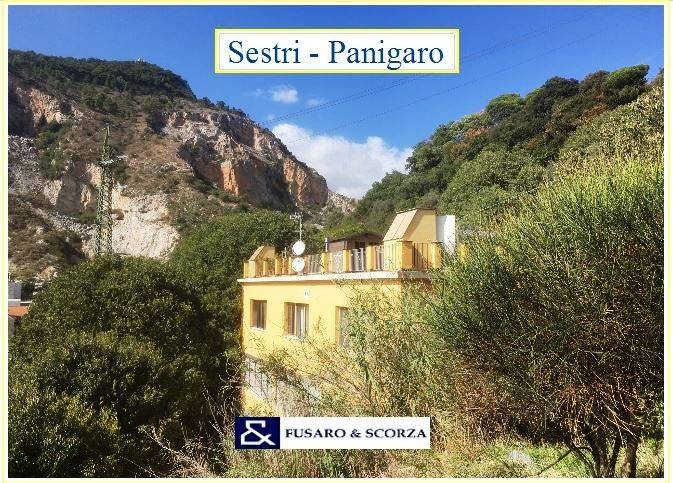 Appartamento in vendita a Genova via Panigaro