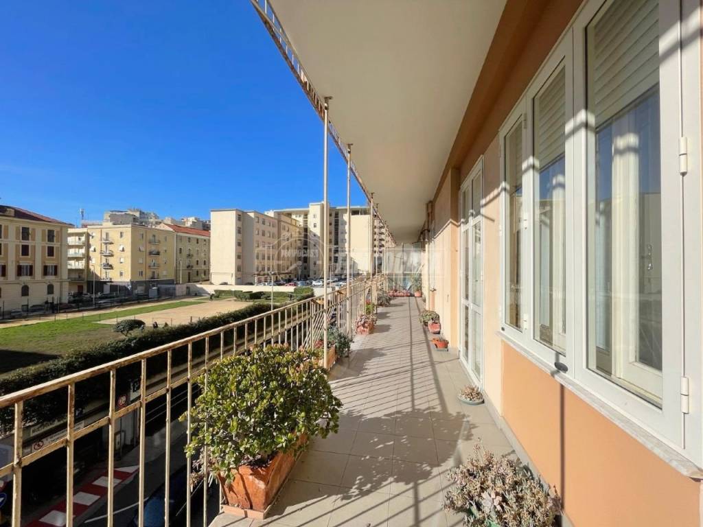 Appartamento in vendita a Cagliari via Alessandro Manzoni, 33