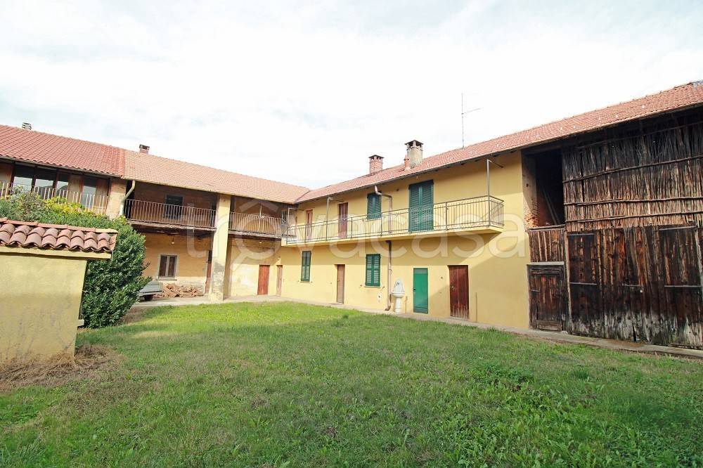 Casale in vendita ad Appiano Gentile via Carso, 19